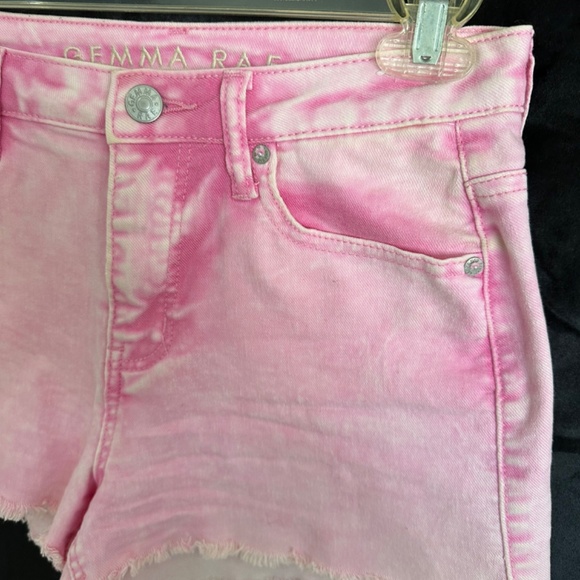 Gemma Rae, acid pink shorts with raw edge and pockets, juniors size 3 - Picture 5 of 6